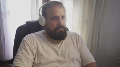 Snapshot of dicristalino chatting on 04/19/26, 02:27 Cristian Dipolino online show from 04/19/26, 02:27