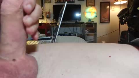 Snapshot of didudoit chatting on 12/28/24, 08:25 Dug 53 online show from 12/28/24, 08:25