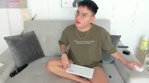 Diego Robles online show from 07/12/26, 02:19