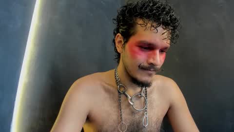 Snapshot of diemond_latinx98 chatting on 12/15/25, 04:22 diemond_latinx98 online show from 12/15/25, 04:22