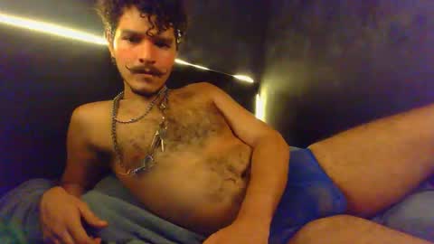 diemond_latinx98 online show from 02/18/26, 05:36