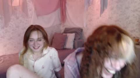 Hi im Alice 3 Im usualy online 03-10 or 17-21 UTC0 online show from 04/09/26, 06:19