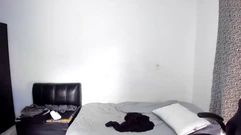 Snapshot of diiego_xxx chatting on 06/22/26, 06:05 diiego_xxx online show from 06/22/26, 06:05