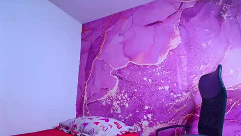 diiosa_latina online show from 05/19/26, 01:56