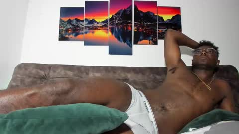 Snapshot of dilaan_carter chatting on 11/20/25, 02:28 joshua online show from 11/20/25, 02:28