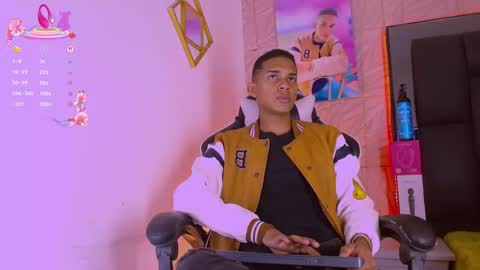 Snapshot of dilam_alfonzo chatting on 12/01/25, 07:30 Dilan online show from 12/01/25, 07:30