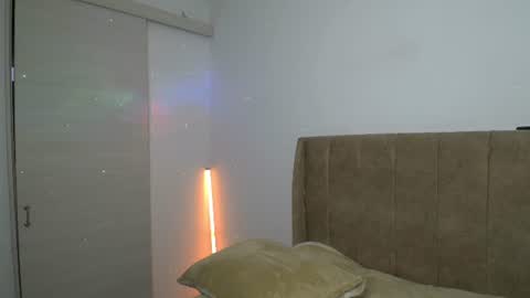 Snapshot of dilan_coy chatting on 06/20/26, 10:34 Dilan Coy online show from 06/20/26, 10:34