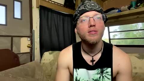 Snapshot of dilf_96 chatting on 05/17/26, 12:30 Daddy online show from 05/17/26, 12:30