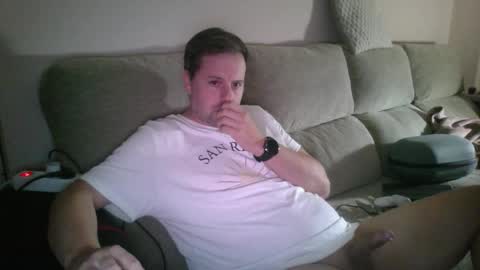 dili999 online show from 09/20/25, 06:14