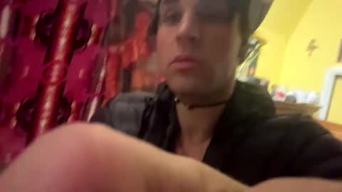 Snapshot of dimepiecebottom chatting on 02/19/25, 12:11 dimepiecebottom online show from 02/19/25, 12:11