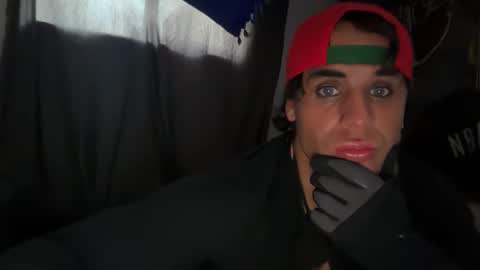 Snapshot of dimepiecebottom chatting on 10/20/25, 06:08 dimepiecebottom online show from 10/20/25, 06:08