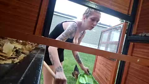 Sofie online show from 09/28/25, 11:21