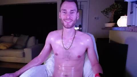 Snapshot of dimitri_4793 chatting on 02/10/25, 03:57 Meechii online show from 02/10/25, 03:57