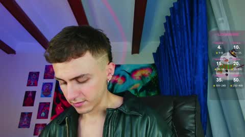 Snapshot of dimitri_bilak_ chatting on 12/27/24, 12:39 Julian Independent Model online show from 12/27/24, 12:39