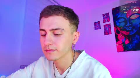 Julian Independent Model online show from 04/08/26, 11:59