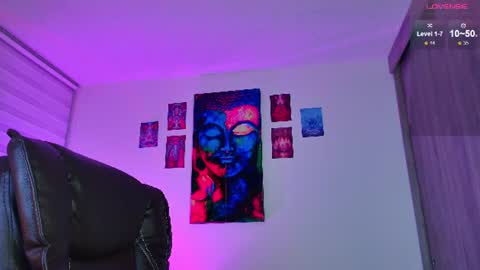 Julian Independent Model online show from 06/17/26, 12:02