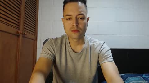Snapshot of dimitri_quiet chatting on 05/10/26, 04:17 Dimitri online show from 05/10/26, 04:17