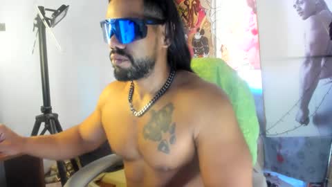 Snapshot of dimitry_muscle chatting on 12/13/24, 12:50 dimitry kyle mucle online show from 12/13/24, 12:50