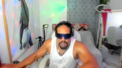 Snapshot of dimitry_muscle chatting on 01/06/25, 04:47 dimitry kyle mucle online show from 01/06/25, 04:47