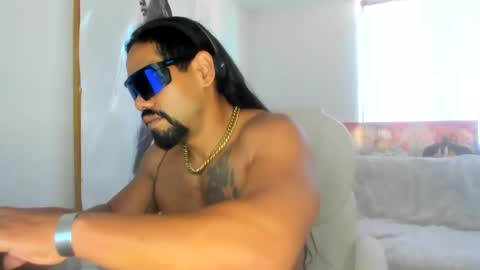 Snapshot of dimitry_muscle chatting on 01/07/25, 01:35 dimitry kyle mucle online show from 01/07/25, 01:35