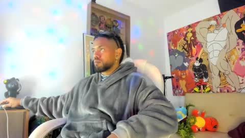 Snapshot of dimitry_muscle chatting on 10/08/25, 11:35 dimitry kyle mucle online show from 10/08/25, 11:35