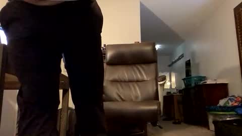 Snapshot of dimwit_ chatting on 10/28/25, 10:01 dimwit_ online show from 10/28/25, 10:01