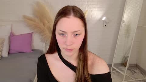 Snapshot of dina_peach chatting on 04/27/26, 06:11 Dina online show from 04/27/26, 06:11