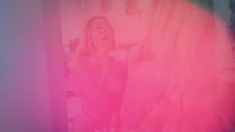 Snapshot of dina_ride chatting on 06/15/26, 12:29 online show from 06/15/26, 12:29