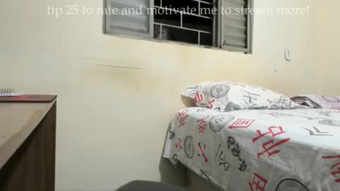 Snapshot of dinhoo14 chatting on 11/04/25, 03:27 dinhoo14 online show from 11/04/25, 03:27