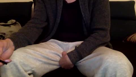 Snapshot of dinnerout1111 chatting on 12/29/24, 11:29 dinnerout1111 online show from 12/29/24, 11:29