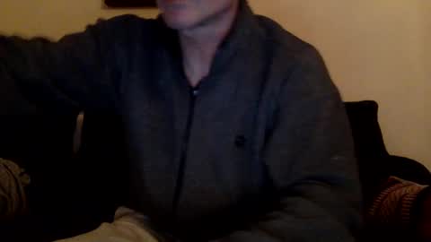 Snapshot of dinnerout1111 chatting on 01/01/25, 01:37 dinnerout1111 online show from 01/01/25, 01:37