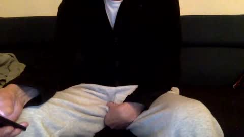 Snapshot of dinnerout1111 chatting on 01/07/25, 06:03 dinnerout1111 online show from 01/07/25, 06:03