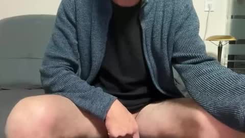 Snapshot of dinnerout1111 chatting on 12/21/25, 06:42 dinnerout1111 online show from 12/21/25, 06:42