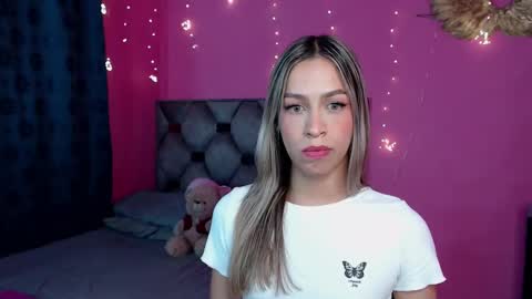 Snapshot of dione_sexyy chatting on 12/24/24, 03:38 IG dionemontecarlo19 online show from 12/24/24, 03:38