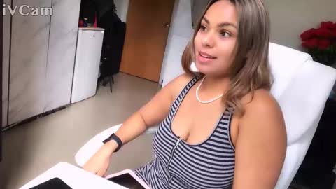 diosadeluniverso_ online show from 11/08/25, 08:40