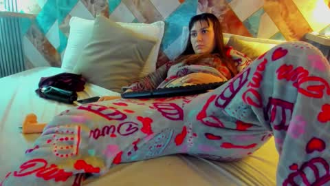 diosaelchat online show from 11/18/25, 03:56