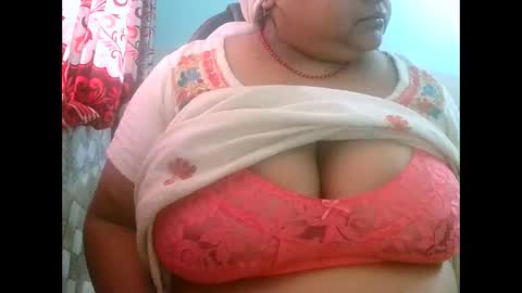 Snapshot of dipa2345 chatting on 11/06/25, 04:35 dipa2345 online show from 11/06/25, 04:35