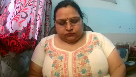 dipa2345 online show from 03/18/26, 05:10