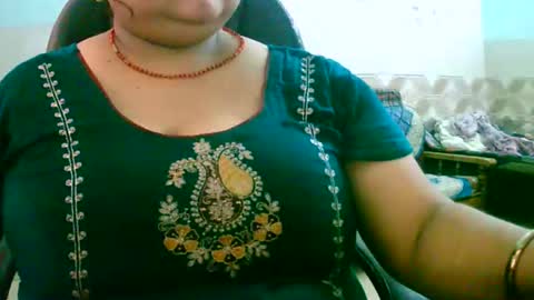 dipa2345 online show from 05/12/26, 12:13