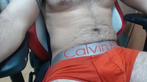 Snapshot of dirfocus chatting on 11/01/25, 05:37 Z online show from 11/01/25, 05:37