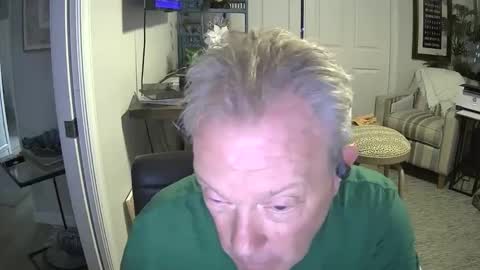 Snapshot of dirkpitt223 chatting on 01/12/26, 06:07 DirtkPitt Fun guy working online show from 01/12/26, 06:07