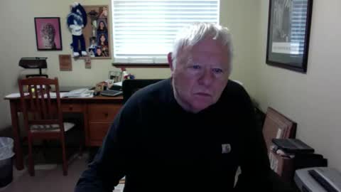 Snapshot of dirtrider195080438 chatting on 05/18/26, 01:28 dirtrider195080438 online show from 05/18/26, 01:28