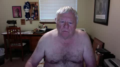 Snapshot of dirtrider195080438 chatting on 05/19/26, 03:13 dirtrider195080438 online show from 05/19/26, 03:13