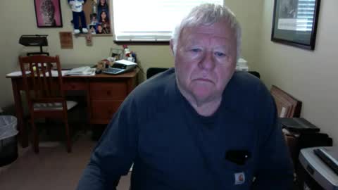 Snapshot of dirtrider195080438 chatting on 05/20/26, 05:30 dirtrider195080438 online show from 05/20/26, 05:30