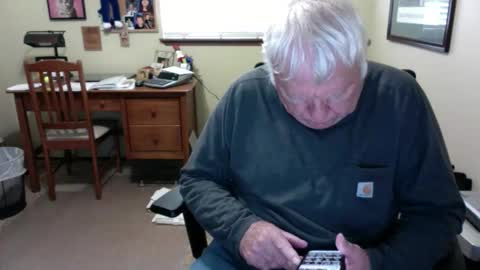 Snapshot of dirtrider195080438 chatting on 05/24/26, 02:22 dirtrider195080438 online show from 05/24/26, 02:22