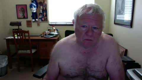 Snapshot of dirtrider195080438 chatting on 05/30/26, 02:58 dirtrider195080438 online show from 05/30/26, 02:58