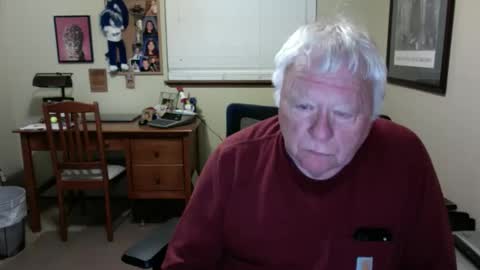 Snapshot of dirtrider195080438 chatting on 05/31/26, 05:37 dirtrider195080438 online show from 05/31/26, 05:37