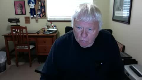 Snapshot of dirtrider195080438 chatting on 06/10/26, 04:28 dirtrider195080438 online show from 06/10/26, 04:28