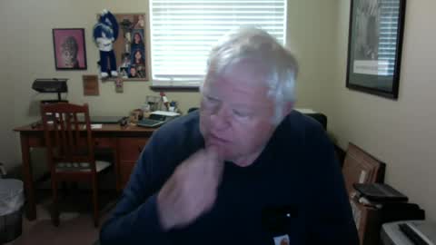 Snapshot of dirtrider195080438 chatting on 06/14/26, 07:49 dirtrider195080438 online show from 06/14/26, 07:49