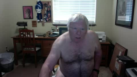 Snapshot of dirtrider195080438 chatting on 06/15/26, 07:49 dirtrider195080438 online show from 06/15/26, 07:49